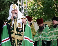 Слово Святейшего Патриарха Алексия после молебна на площади перед колокольней Саровской пустыни