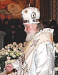 Местоблюститель Патриаршего Престола совершил Парастас у гроба Святейшего Патриарха Алексия II