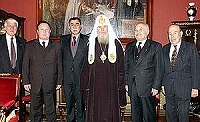Его Святейшество встретился с делегацией Православного общества Иордании во главе с Президентом общества д-ром Рауфом Абуджабером