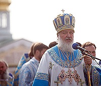 Святейший Патриарх Кирилл совершил Божественную литургию в Почаевской Лавре
