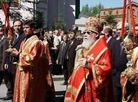 Святейший Патриарх возглавил крестный ход, посвященный Дню Славянской письменности и культуры