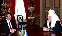 Cостоялась встреча Святейшего Патриарха Московского и всея Руси Алексия II с Чрезвычайным и Полномочным Послом США в России Вильямом Бернсом