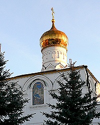 Святейший Патриарх Кирилл совершил Божественную литургию в храме Рождества Пресвятой Богородицы в Старом Симонове