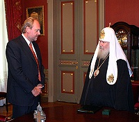 Cостоялась встреча Святейшего Патриарха с президентом Фонда содействия кадетским корпусам Б.А.Йорданом и генеральным директором Фонда О.И.Барковец