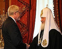 Святейший Патриарх Кирилл принял Чрезвычайного и Полномочного Посла США в России Джона Байерли