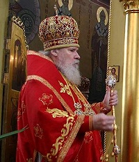 Предстоятель Русской Церкви совершил Божественную литургию и молебен в храме св. Георгия Победоносца на Поклонной горе