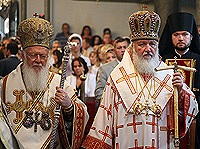 По окончании Литургии в Патриаршем соборе на Фанаре был дан обед в честь делегации Русской Православной Церкви