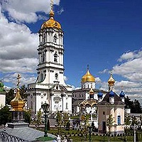 Раскольники и националисты не смогли помешать Патриаршим торжествам в Почаевской Лавре