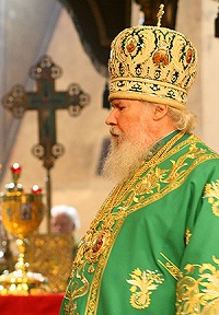 В день Святого Духа Святейший Патриарх Алексий совершил Божественную литургию в Успенском соборе Кремля