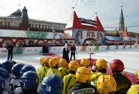 На Красной площади в Москве открылся четвертый детский турнир по русскому хоккею на Кубок Патриарха