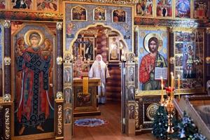 В Неделю 31-ю по Пятидесятнице Святейший Патриарх Кирилл совершил Литургию в Александро-Невском скиту