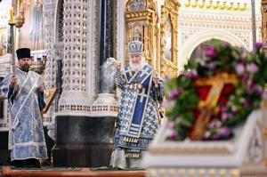В канун праздника Благовещения Пресвятой Богородицы Святейший Патриарх Кирилл совершил всенощное бдение в Храме Христа Спасителя