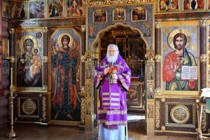 В Неделю 4-ю Великого поста Святейший Патриарх Кирилл совершил Литургию в Александро-Невском скиту