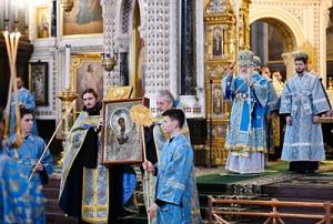 Предстоятель Русской Церкви совершил утреню с чтением акафиста Пресвятой Богородице в Храме Христа Спасителя