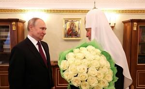 Президент России В.В. Путин поздравил Святейшего Патриарха Кирилла с днем тезоименитства